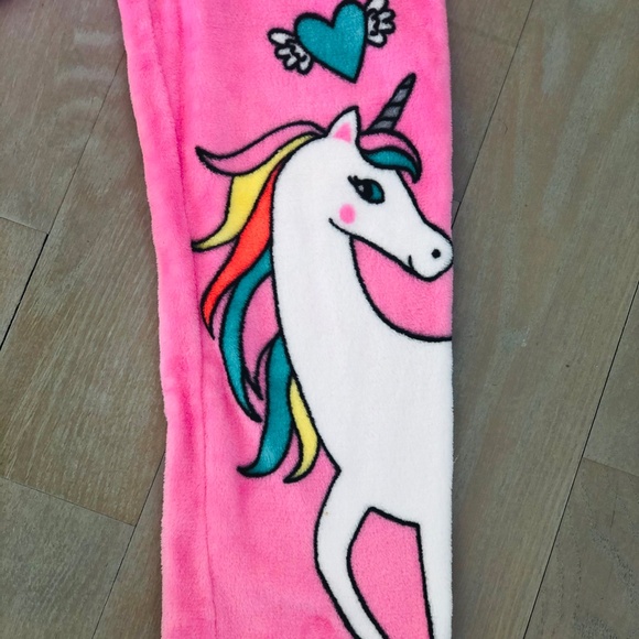 Fluffy unicorn pjs. - Picture 4 of 4